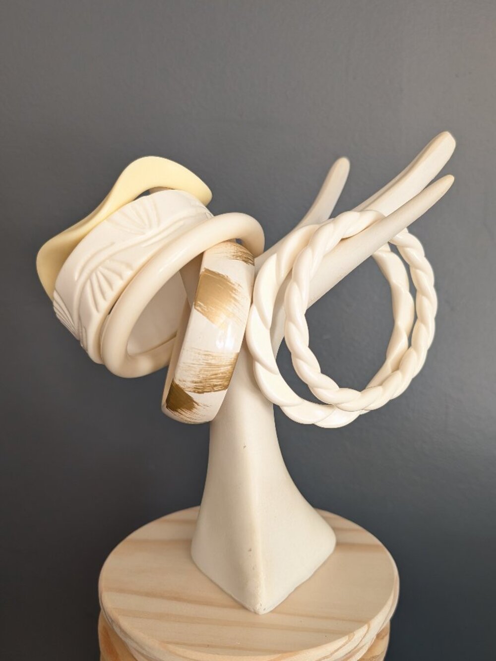 Cream stacking bangle bundle - Picture 2 of 12